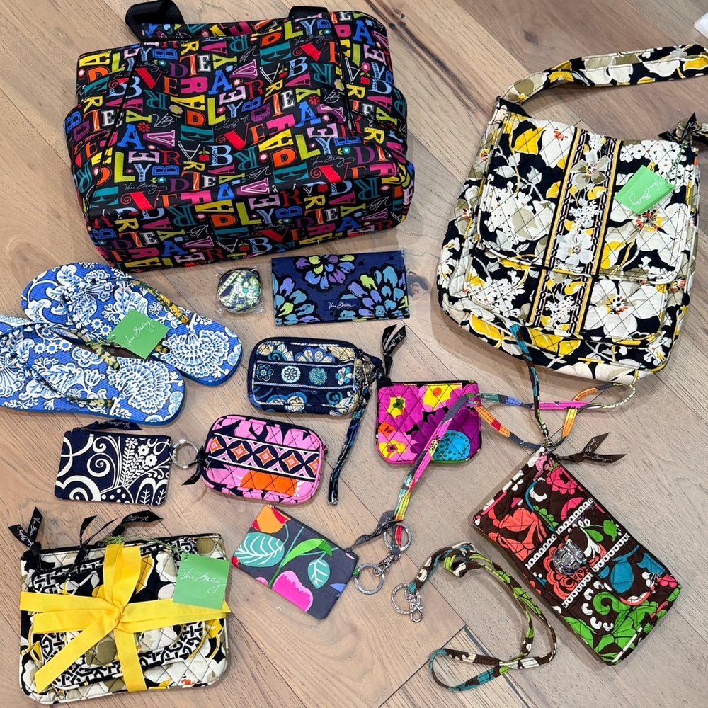 Huge lot of 15 Vera Bradley Mixed Pattern Bags Accessories Tote Lanyard NWT EUC - Picture 2 of 8